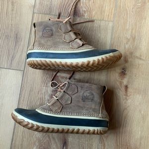 Sorel boots size 5.5